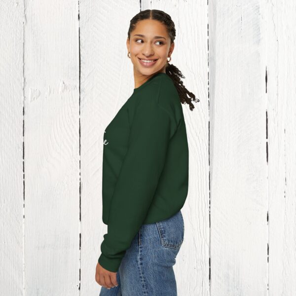 Oh honey, I'm that auntie Crewneck Sweatshirt - Image 32