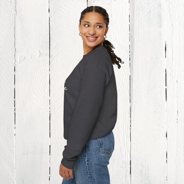 Oh honey, I'm that auntie Crewneck Sweatshirt - Image 43