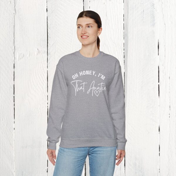 Oh honey, I'm that auntie Crewneck Sweatshirt - Image 8