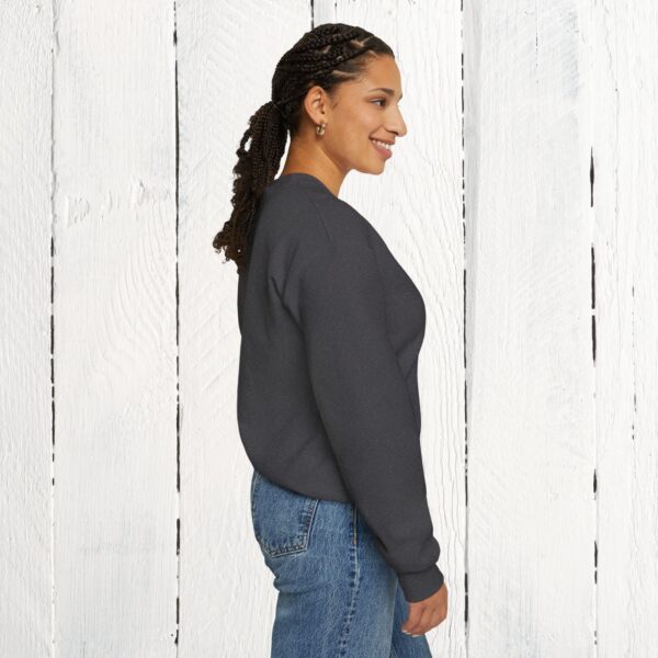 Oh honey, I'm that auntie Crewneck Sweatshirt - Image 42